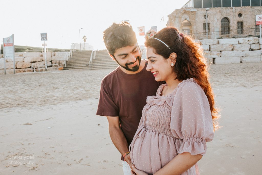 צילומי הריון בים בתל אביב - ניתיקה וסאהל - אנדה יואל