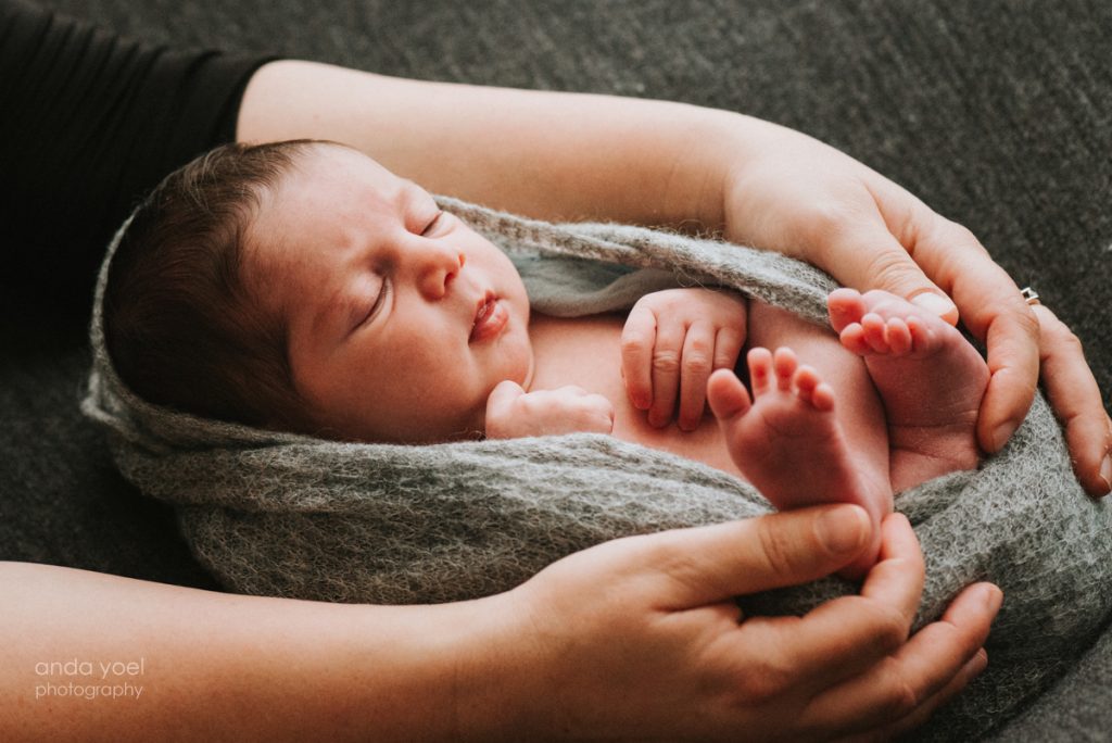 צילומי הריון וניו בורן בייבי כליל בסטודיו במרכז. אנדה יואל